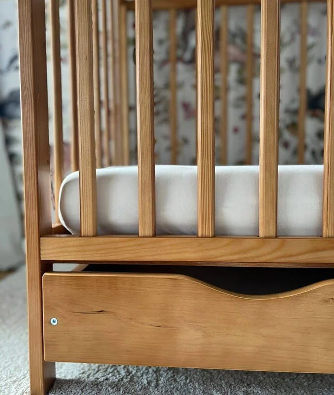 Drewniane łóżeczko/tapczan z szufladą MAGDA złoty dąb 120x60cm